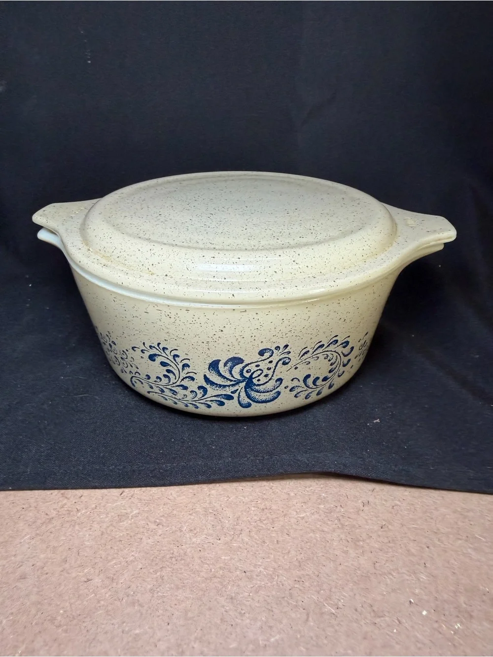 Vintage 472 Pyrex Homestead Blue w Lid 1 1/2 pt Casserole